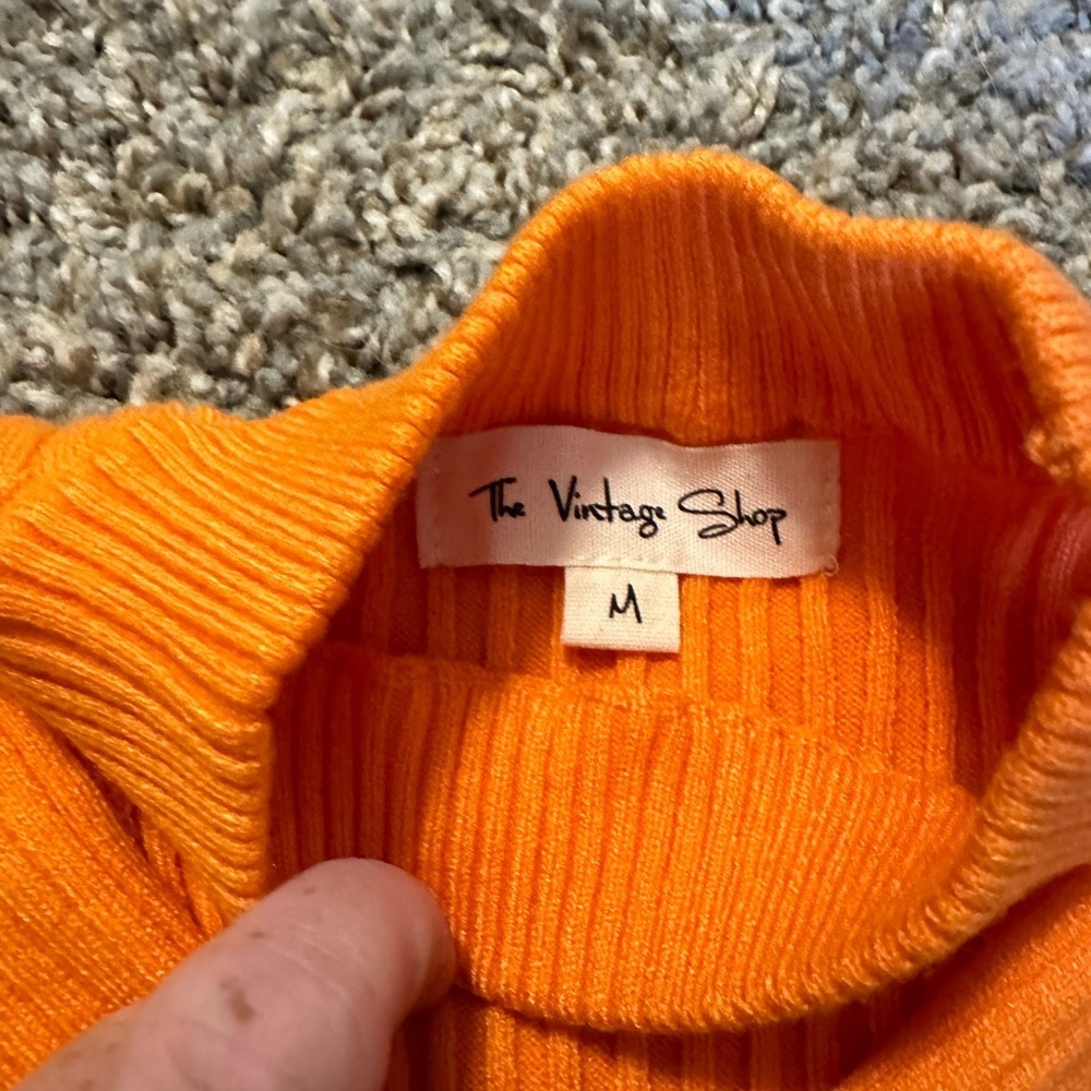 Orange Criss Cross Crop Top - Picture 4 of 4